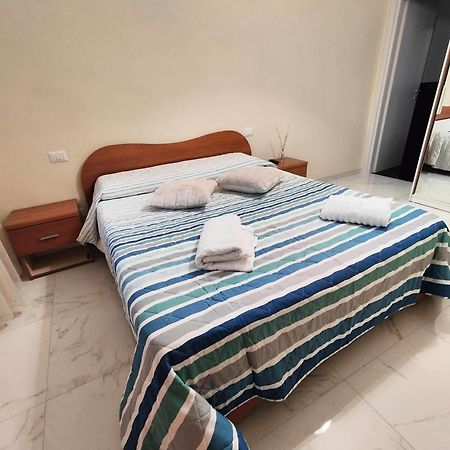 Casa Veronica Vercelli Bagian luar foto